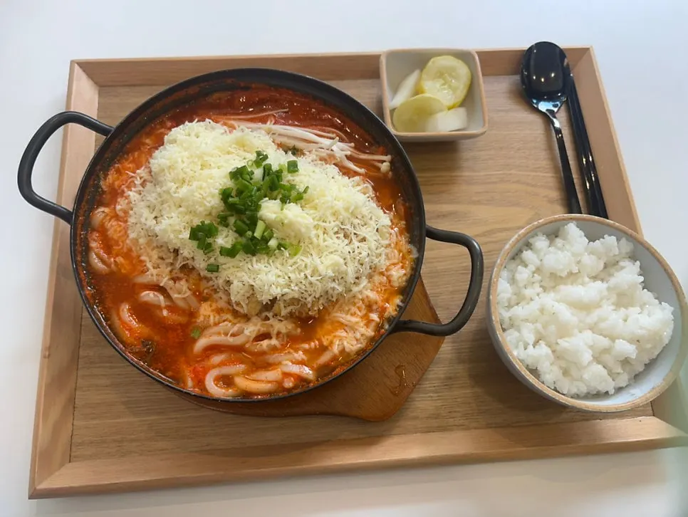 Kimchi cheese nabe and hire katsu set table spread at Jeongseong Katsu Chuncheon Hyoja Branch