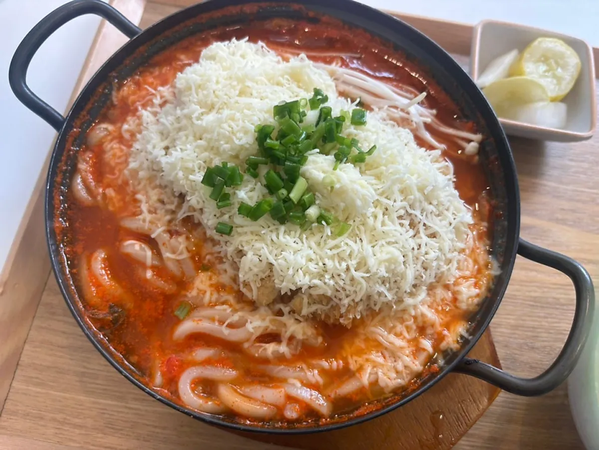 Kimchi cheese nabe with added udon noodles