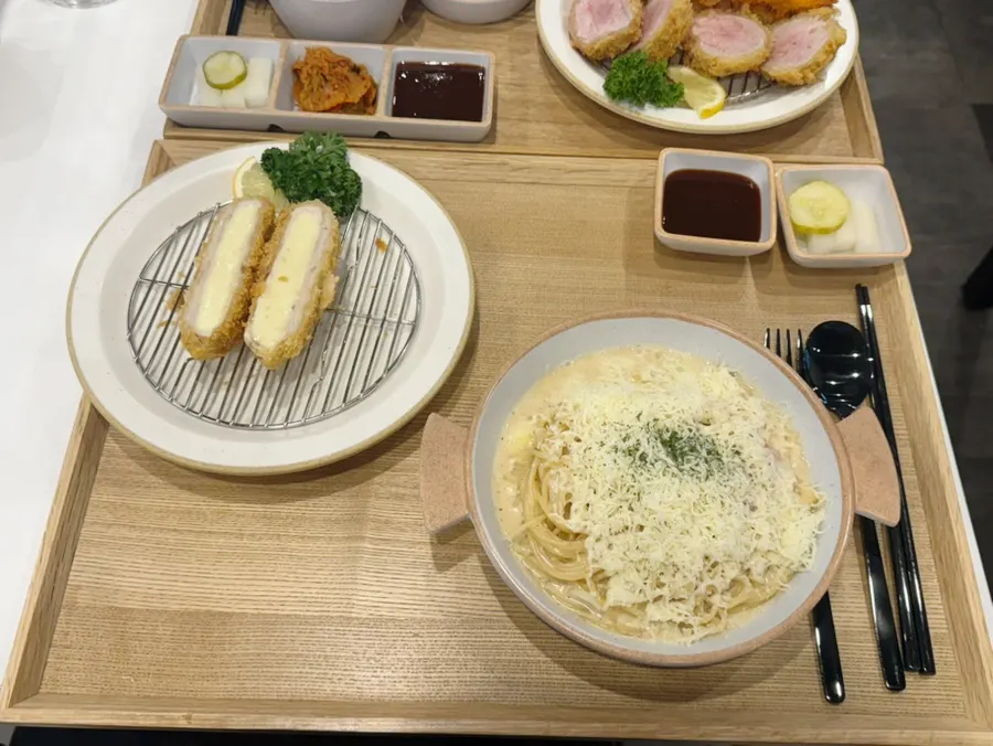 套餐附带的日式咖喱和米饭