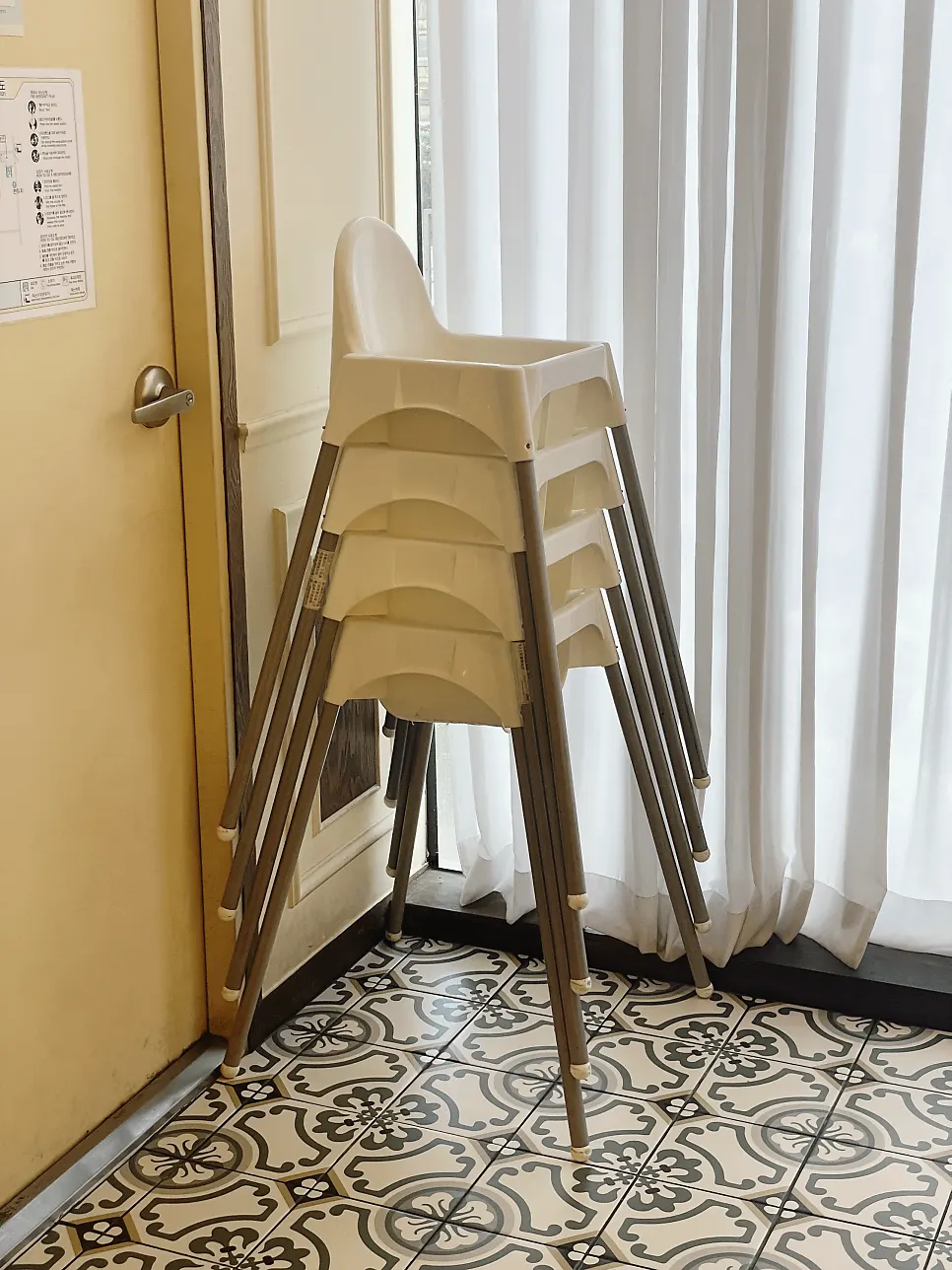 Baby chair available in the restaurant