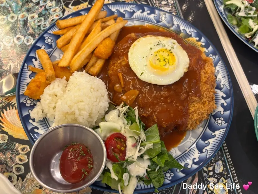 잘랐을 때 치즈가 보이는 치즈돈가스