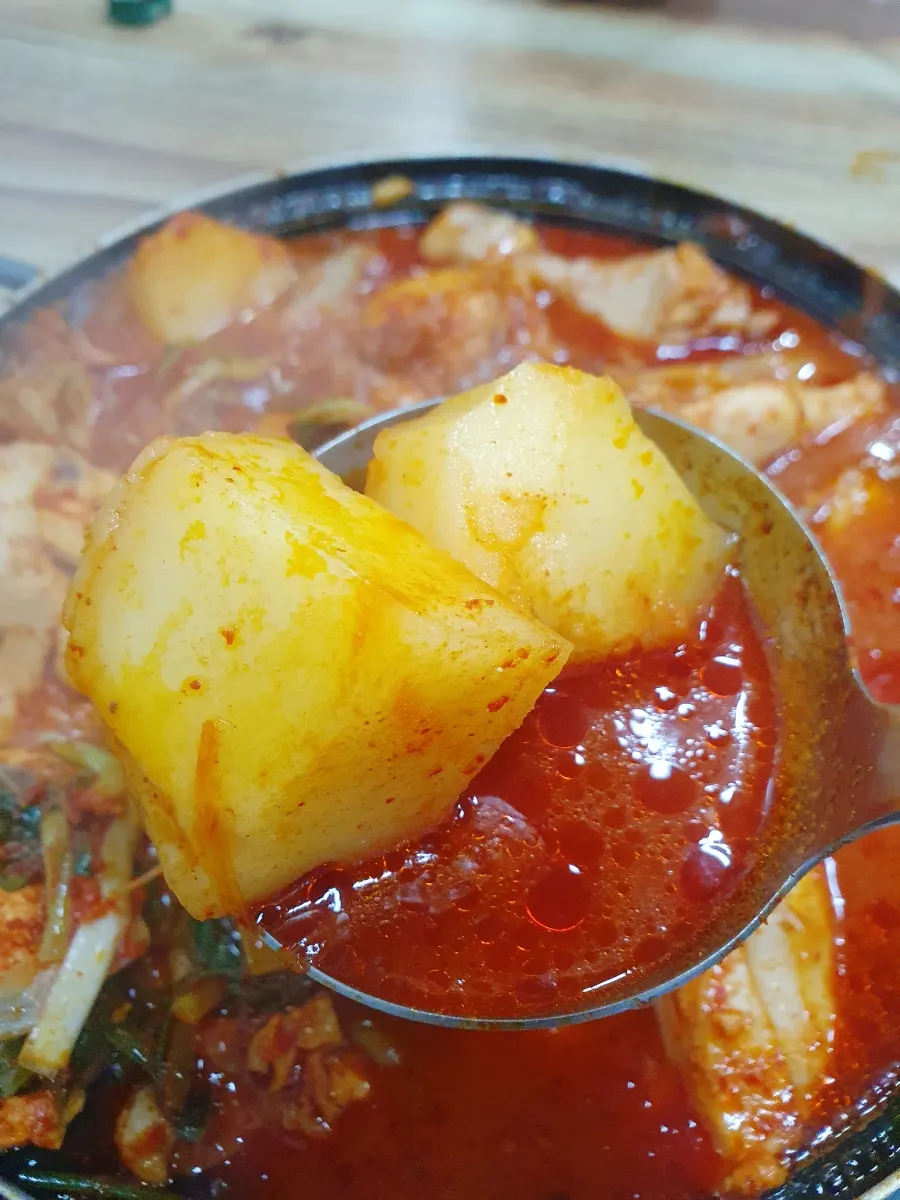 Leftover dakbokkeumtang requested for takeout