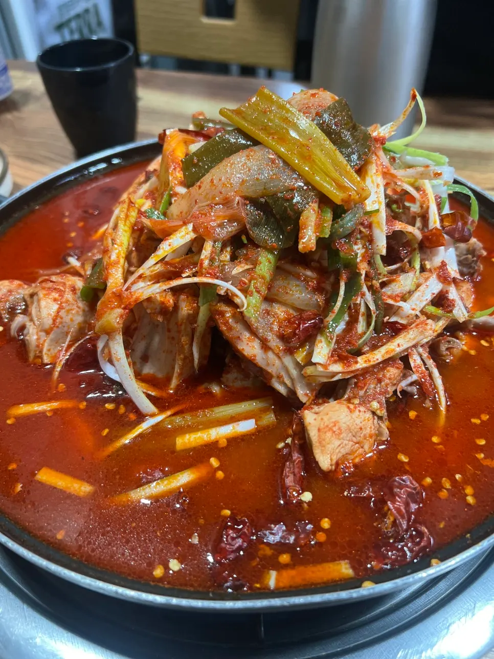 Dakbokkeumtang with broth and chicken