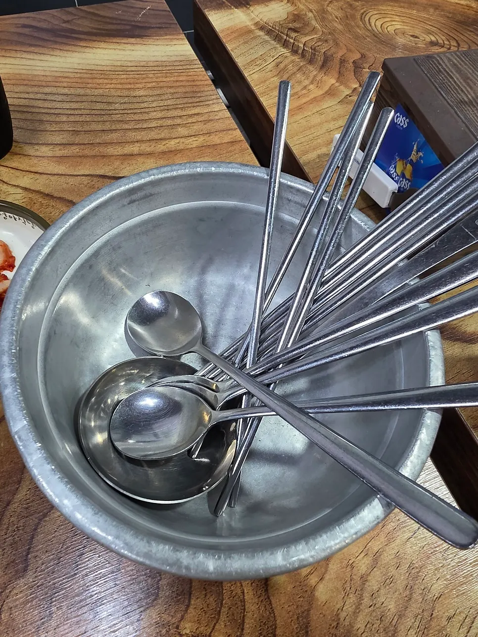 Table with rustic tableware at Jeongjeong-a