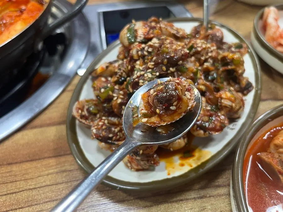 알이 꽉 찬 여자만 직송 꼬막