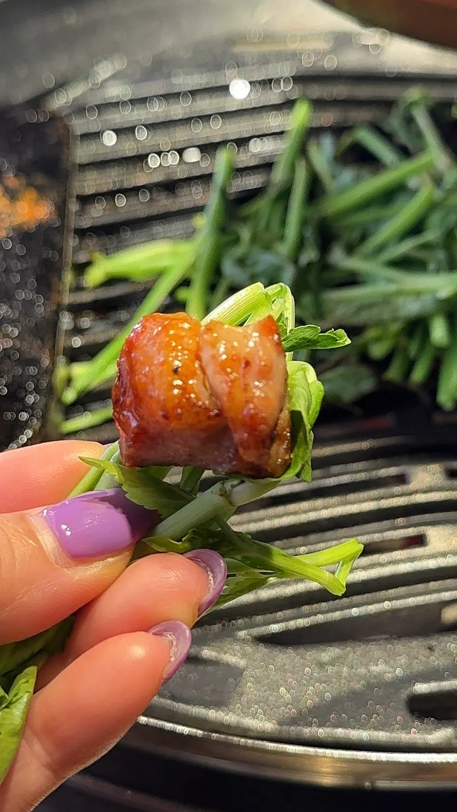 Lettuce wrap greens ordered at no extra charge