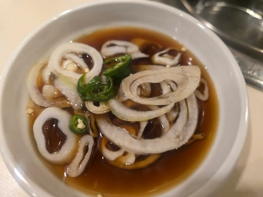 Myeongi namul and pickled vegetables among the side dishes