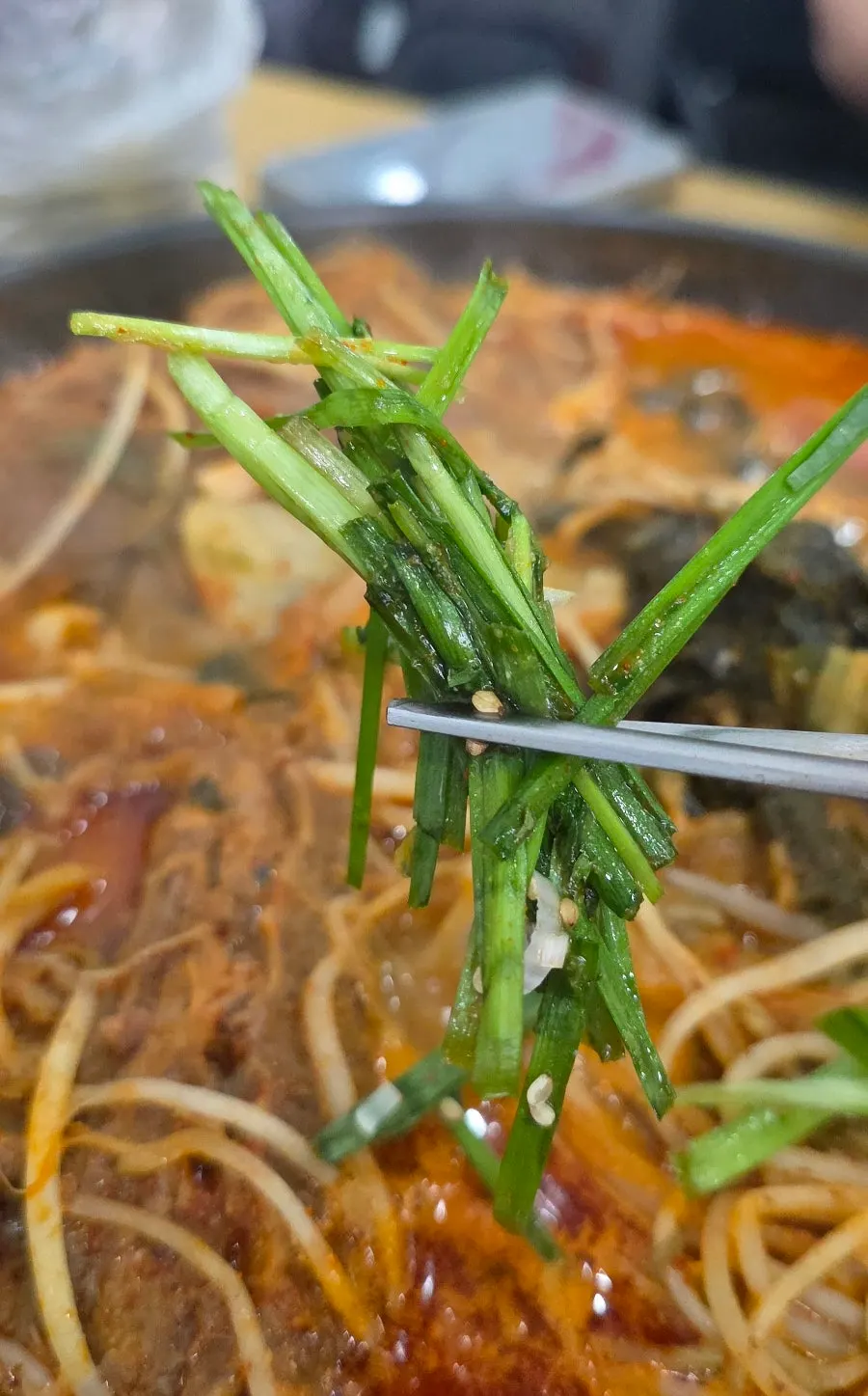 보글보글 끓는 진한 감자탕 국물