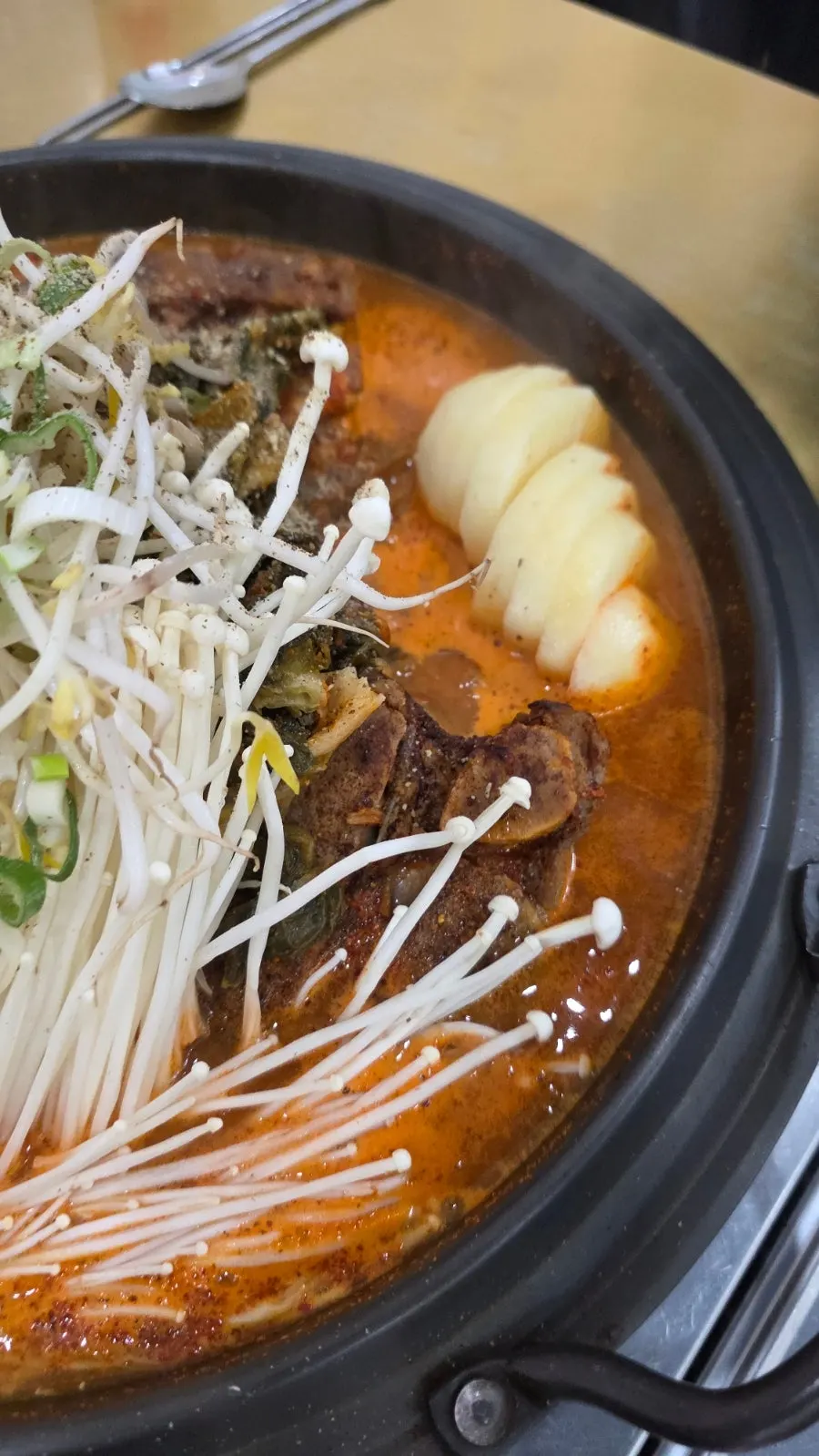 Gamjatang pot starting to simmer
