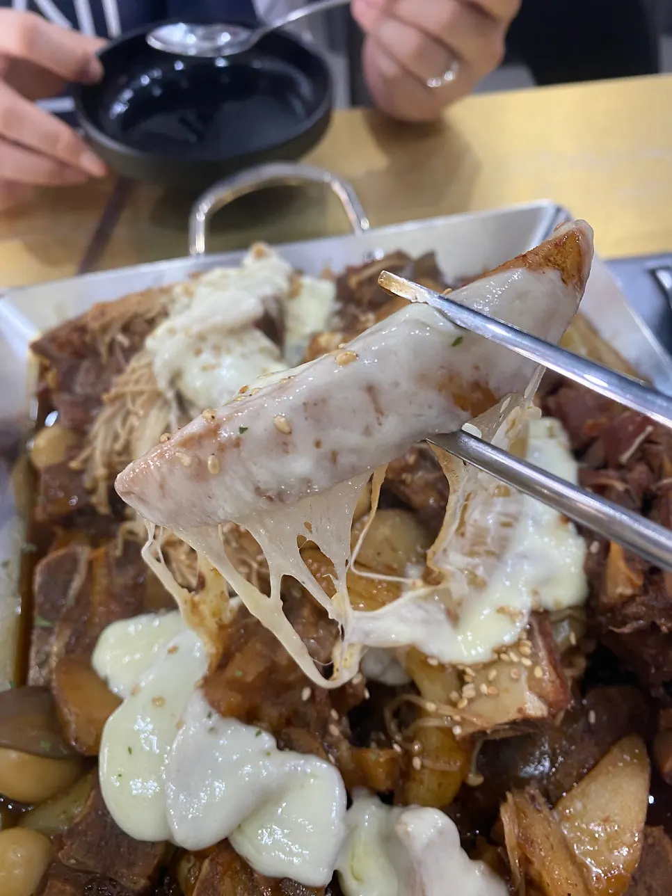 Basic sarie with rice cake, wedge potato, and glass noodles