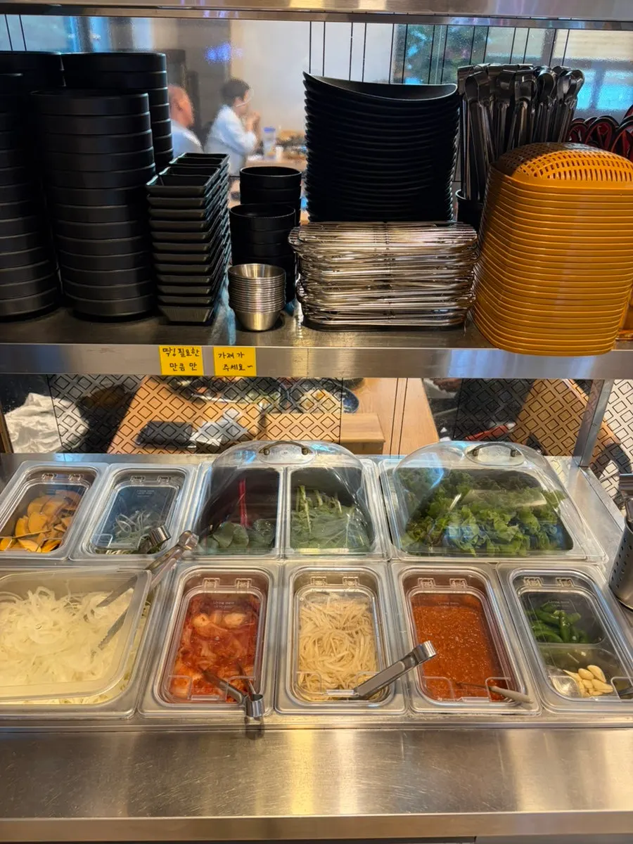 Self-serve bar corner at Jeongwon Galbi Gyeonggi Gwangju Branch