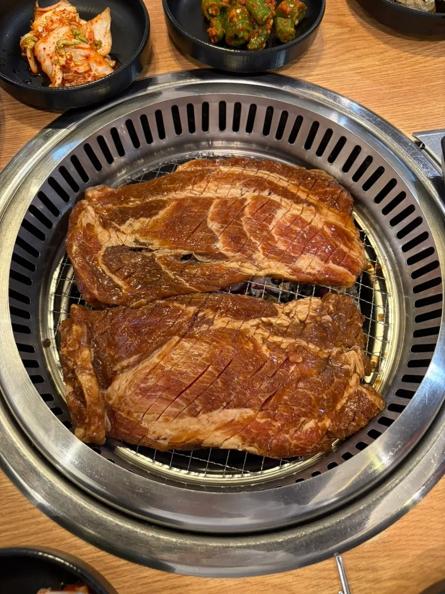 Plate of raw galbi coated in seasoning