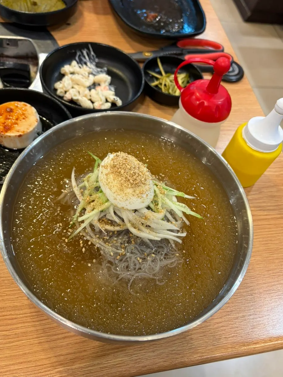 A bowl of mul naengmyeon at Jeongwon Galbi Gyeonggi Gwangju Branch