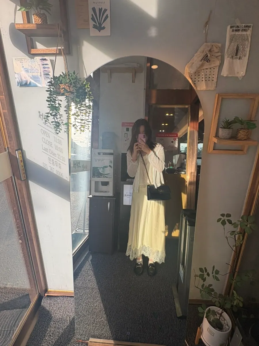 Mirror by the checkout counter