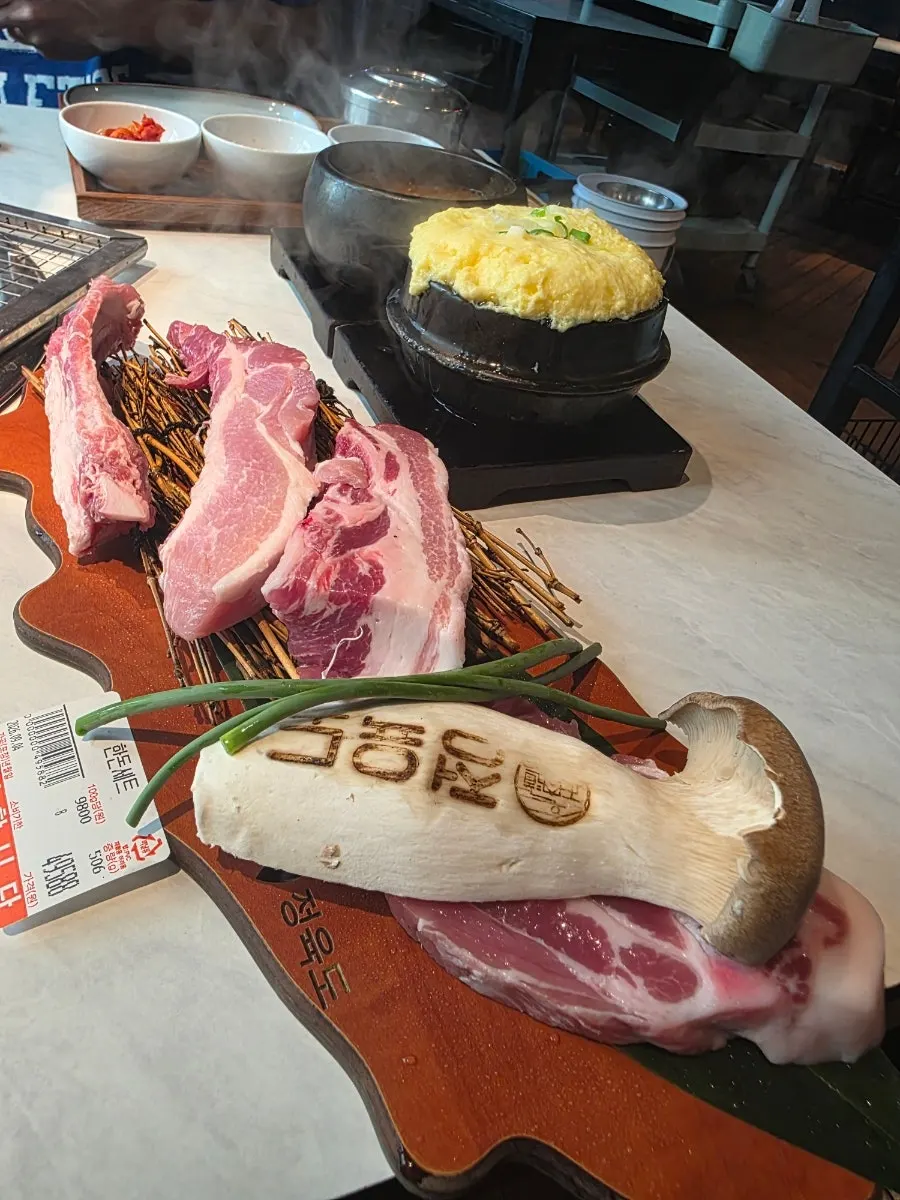 1인 1반찬으로 차려진 밑반찬 기본상