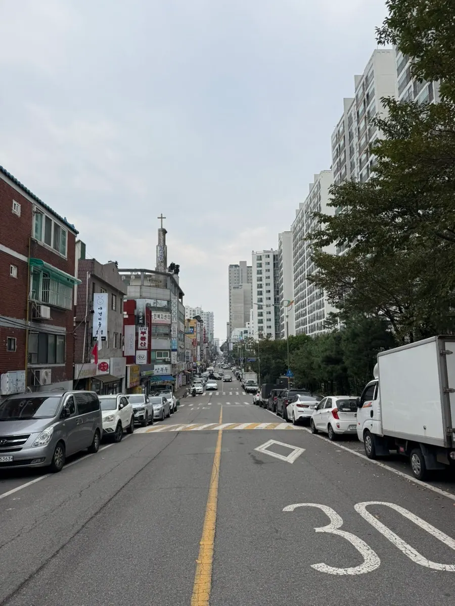 Parking situation around Jeongyuk Donthree Seonam Main Branch