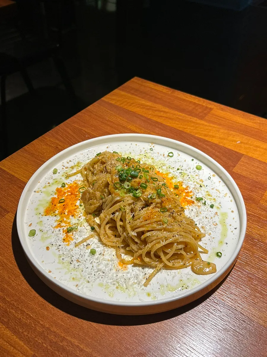 Aglio e olio pasta at Adam