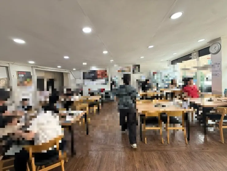 Inside the restaurant before the jjukkumi meal