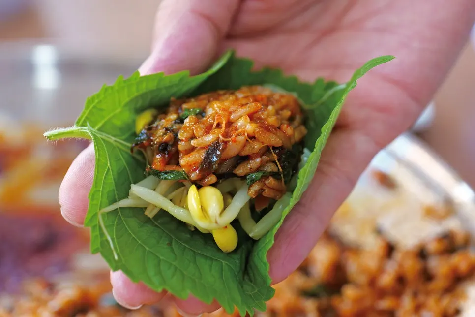 Cheese stretching from the griddle cheese fried rice