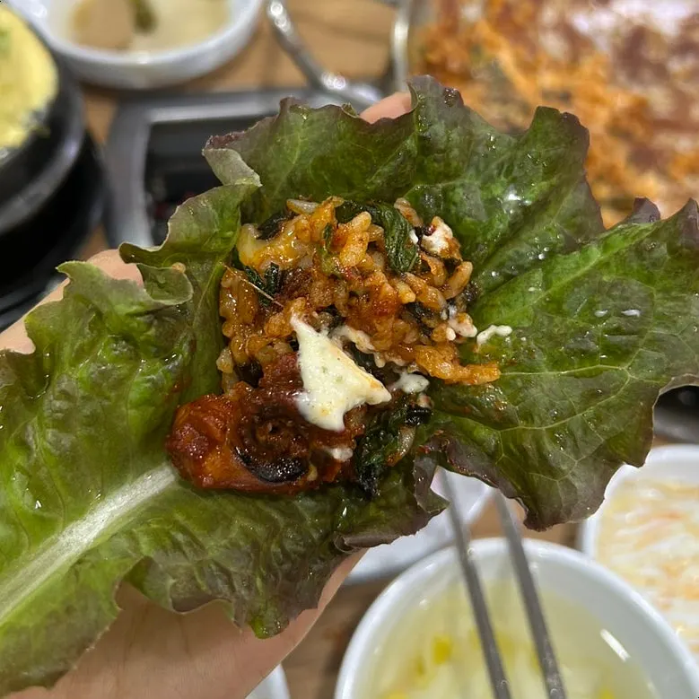 配上留下的章魚一起吃的炒飯