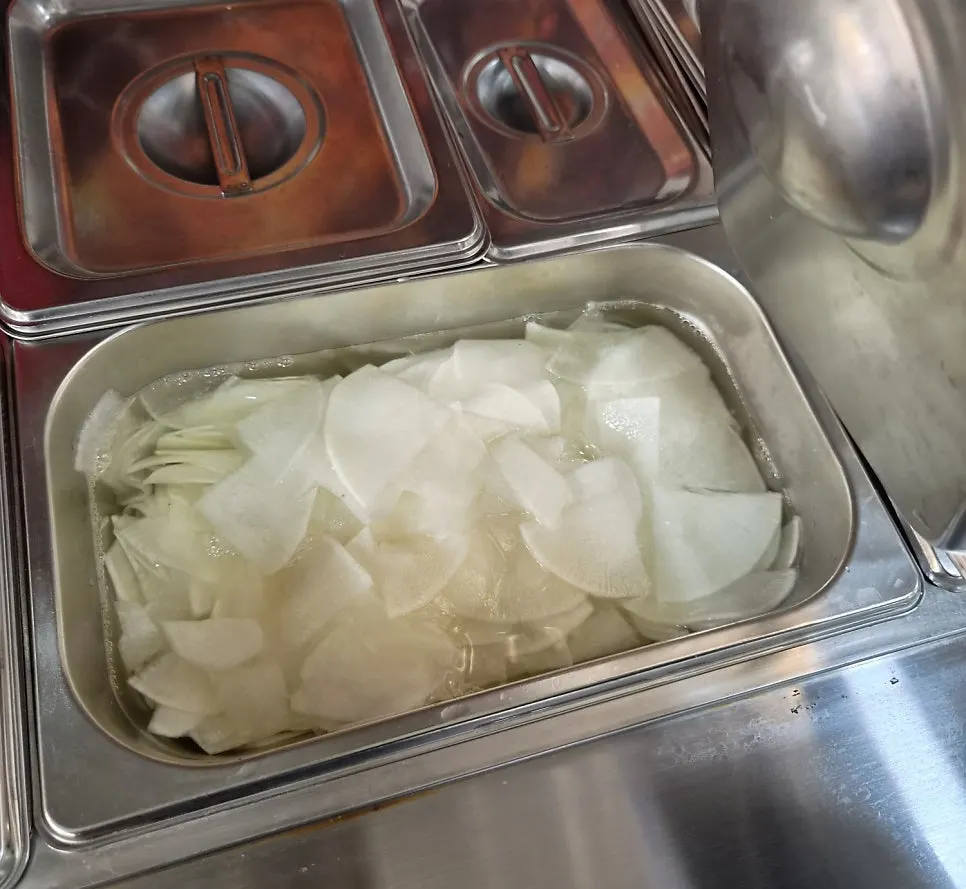 Basic side dishes on the self-serve bar
