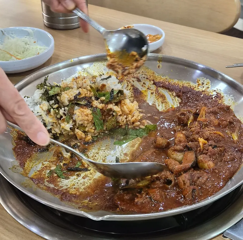 Pan prepared for making fried rice