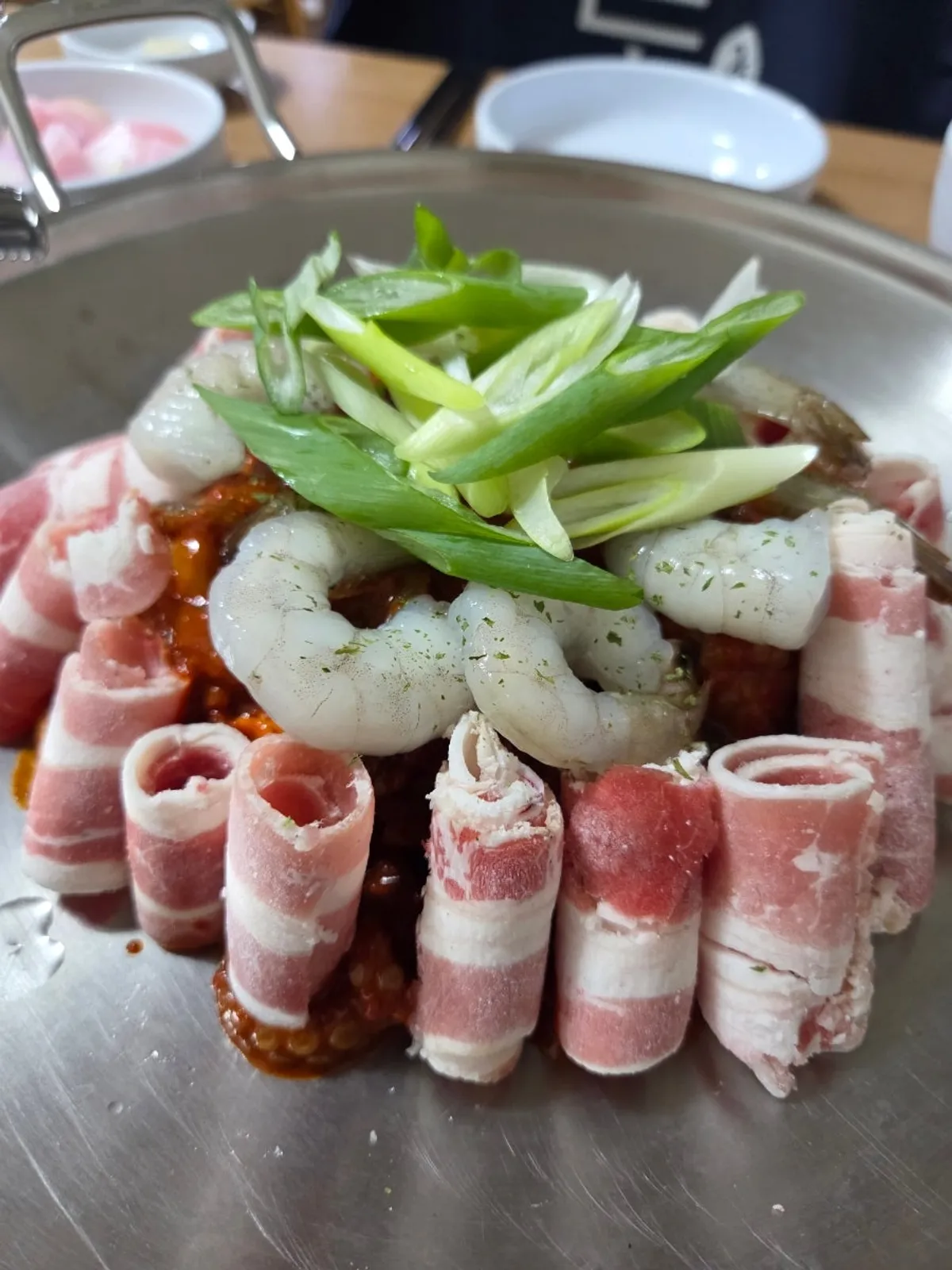새우와 우삼겹이 올라간 쭈꾸미볶음 화새