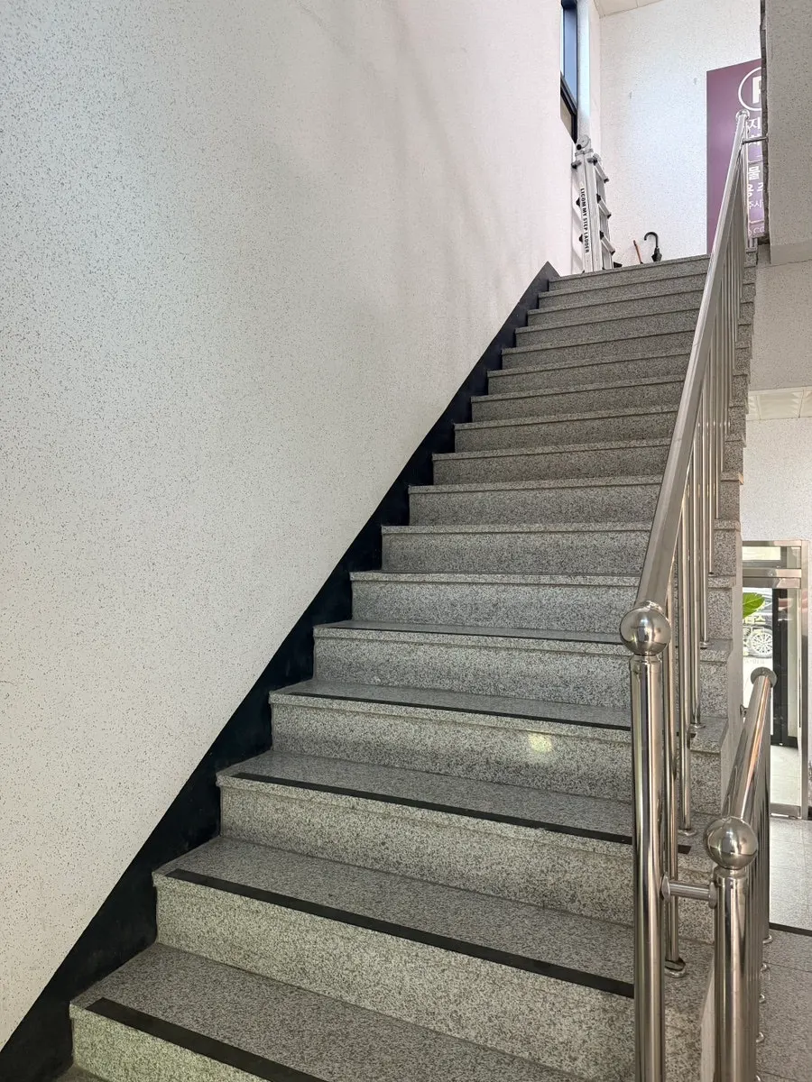신발 보관함과 슬리퍼 안내