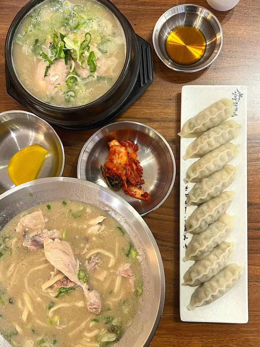 Chicken kalguksu and chicken gomtang together on the table
