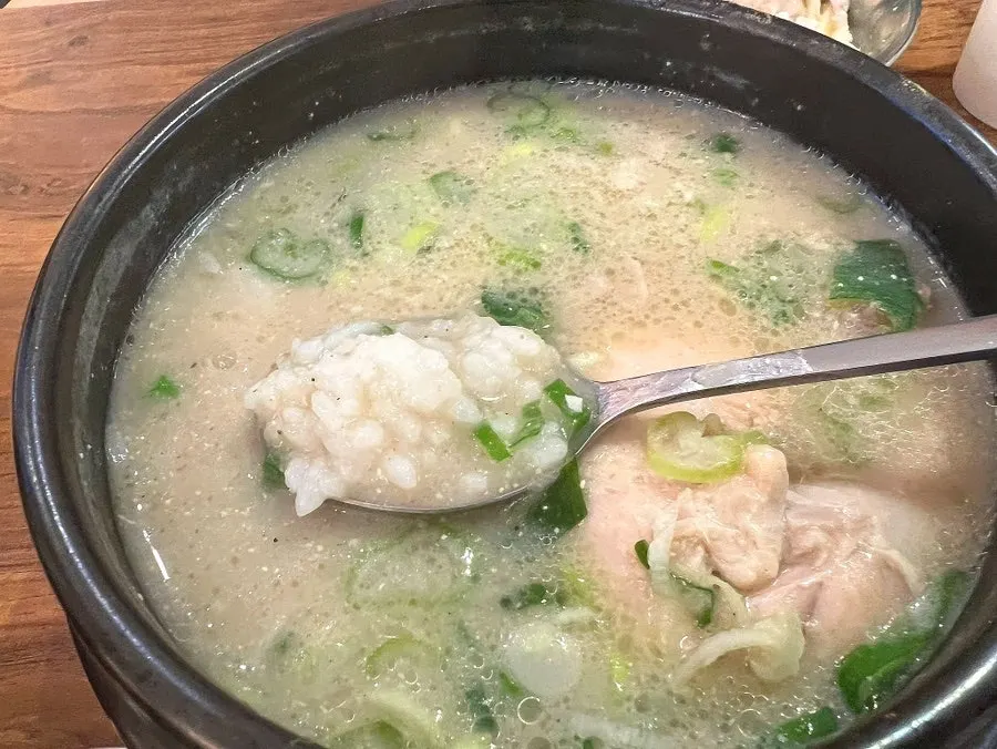 Jip-sae mandu dumplings and soy sauce served with the set