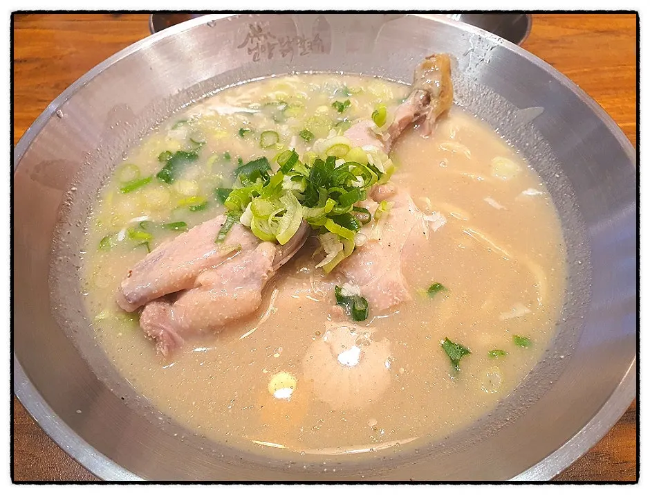 단무지와 실비김치 기본 반찬