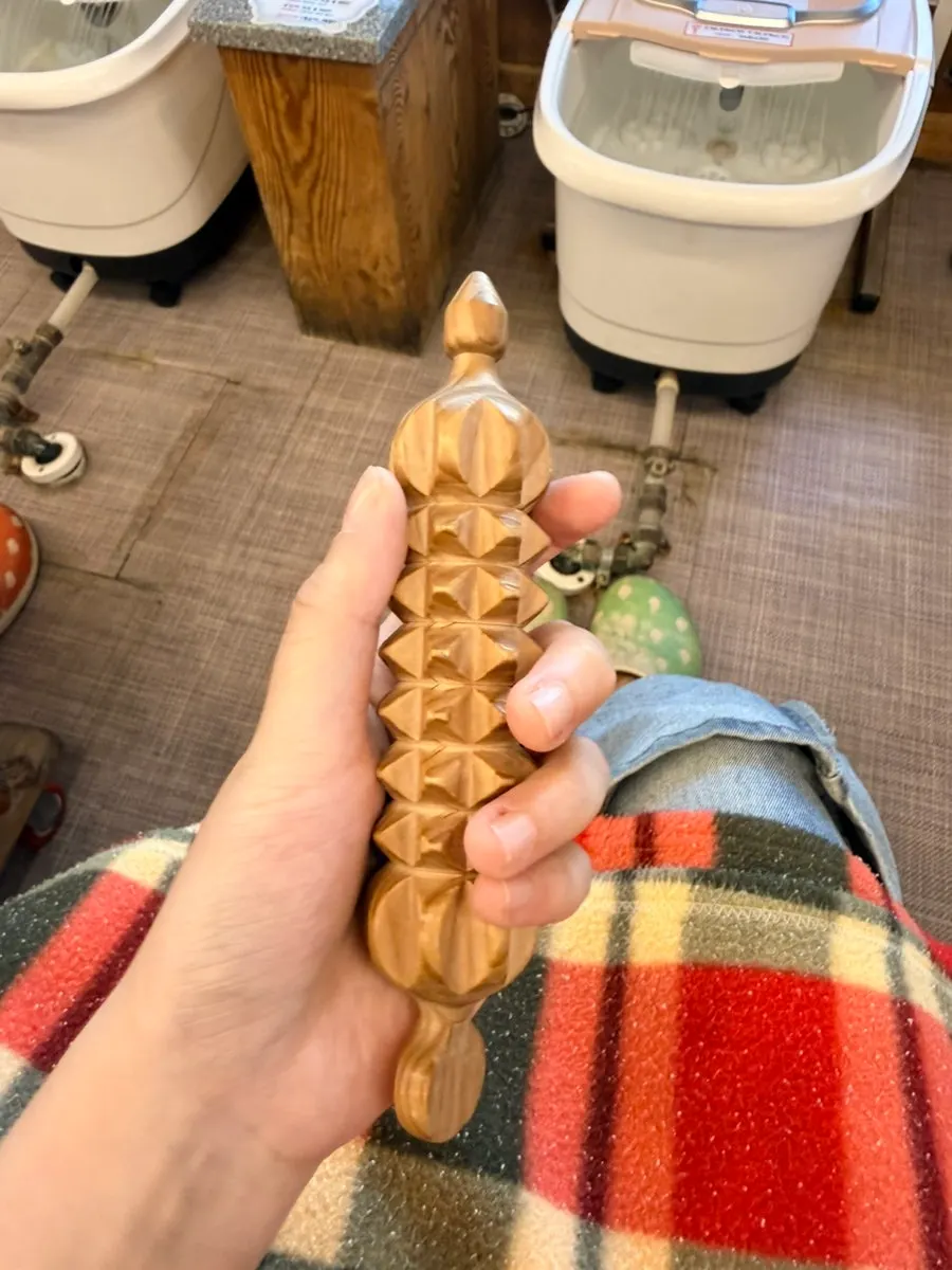 자리에 놓인 손지압기