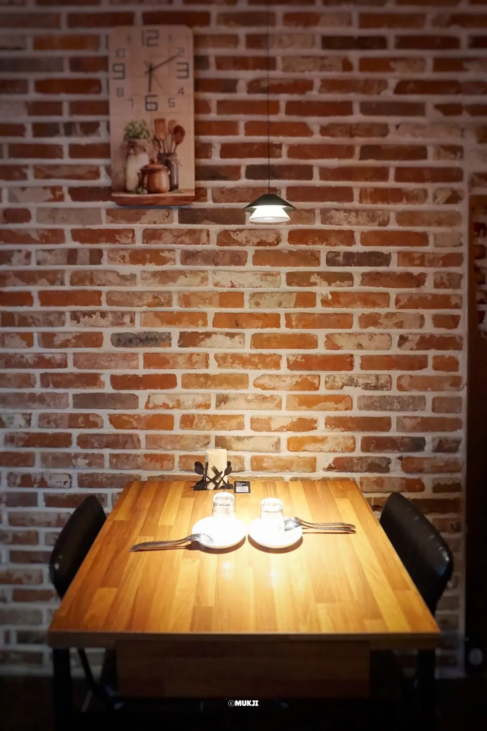안쪽 분리된 아늑한 좌석 공간