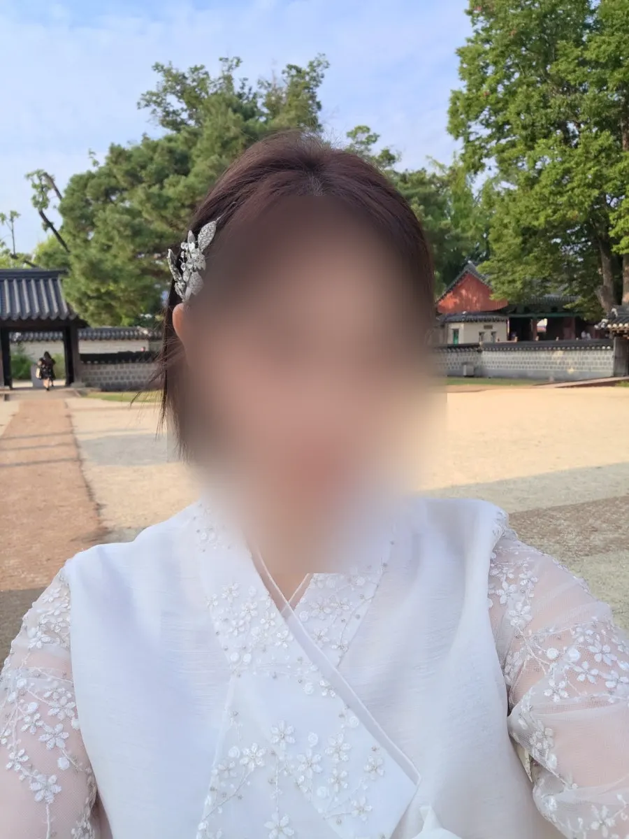 Closing photo from the 1-night, 2-day Jeonju hanbok experience