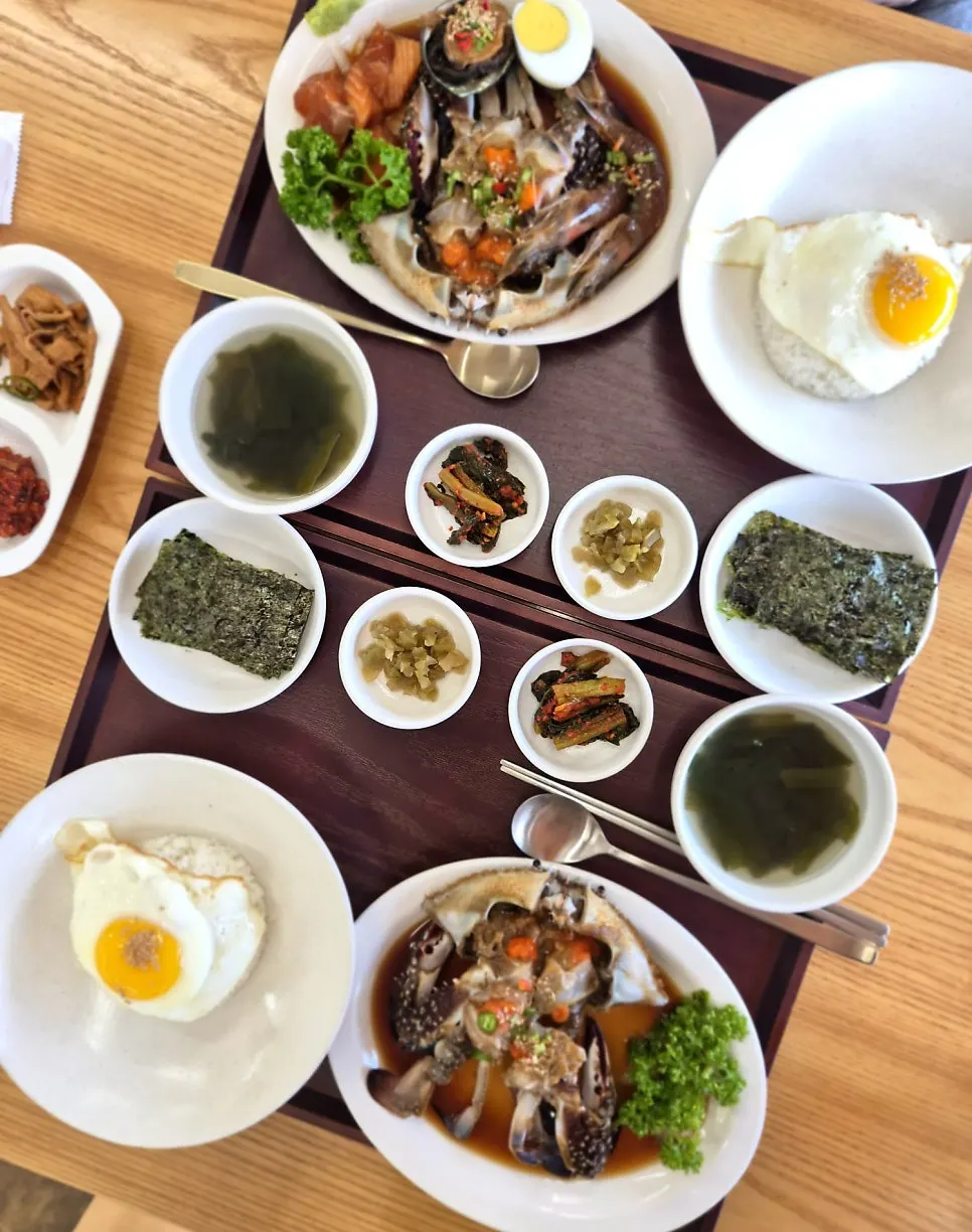 반숙 계란이 올라간 계란밥