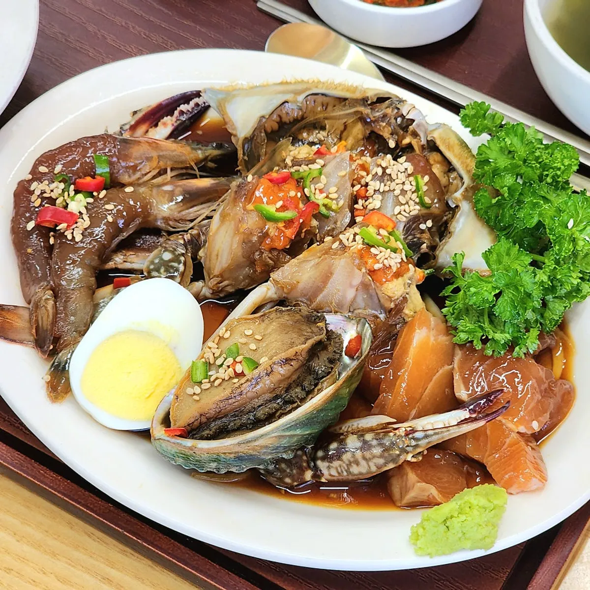 Main photo of the soy crab set at Hanjamae Ganjang Gejang Jeonju Hanok Village