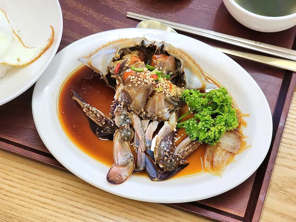 Soy crab set with plenty of soy sauce