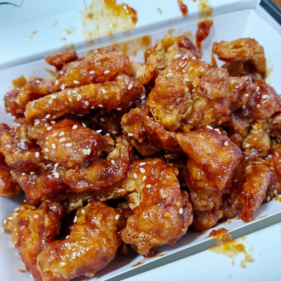 Snek bungkus gabungan dakgangjeong dan udang
