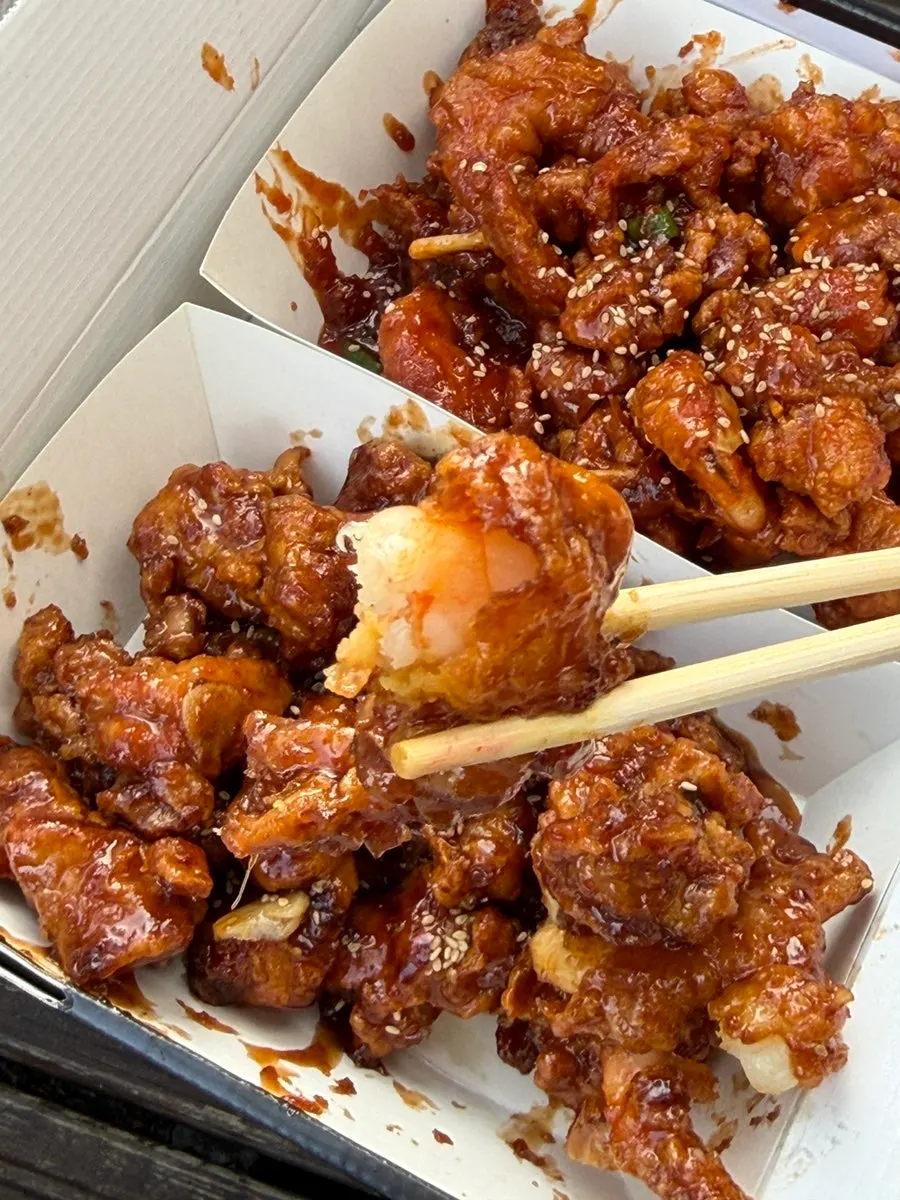 간장맛 닭강정 위 마늘 후레이크