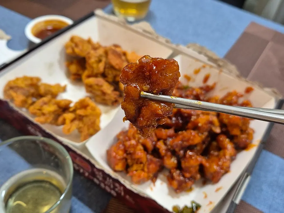 속살이 촉촉한 만년닭강정 단면