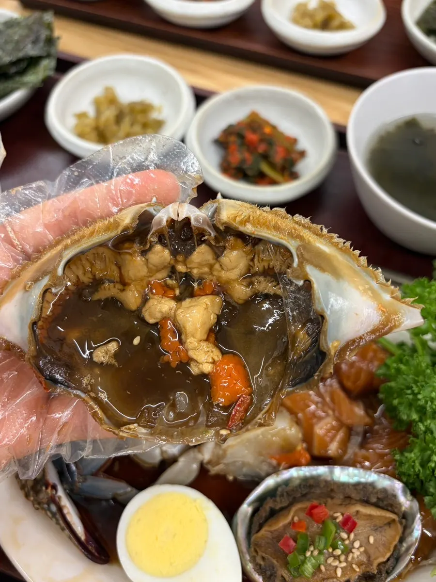 살이 꽉 찬 간장게장 꽃게