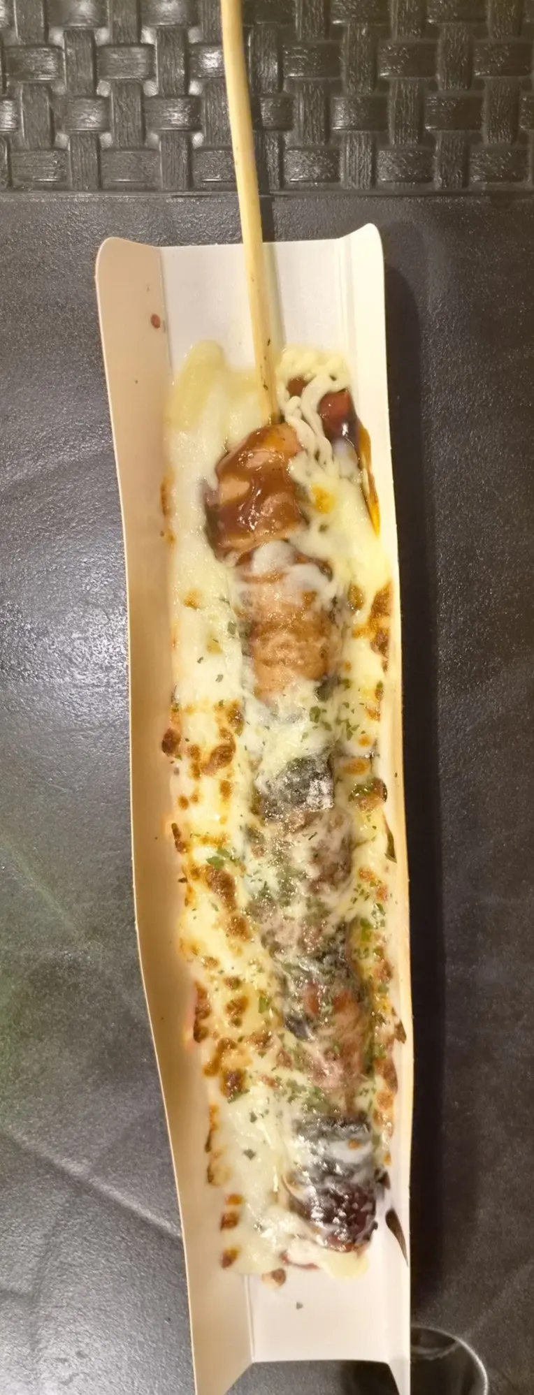 치즈가 듬뿍 올라간 치즈문꼬치