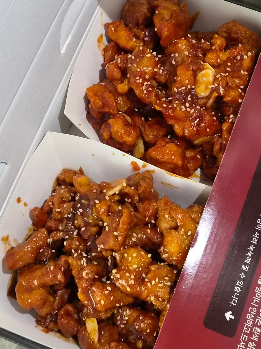 Cooled seasoned and soy-sauce dakgangjeong