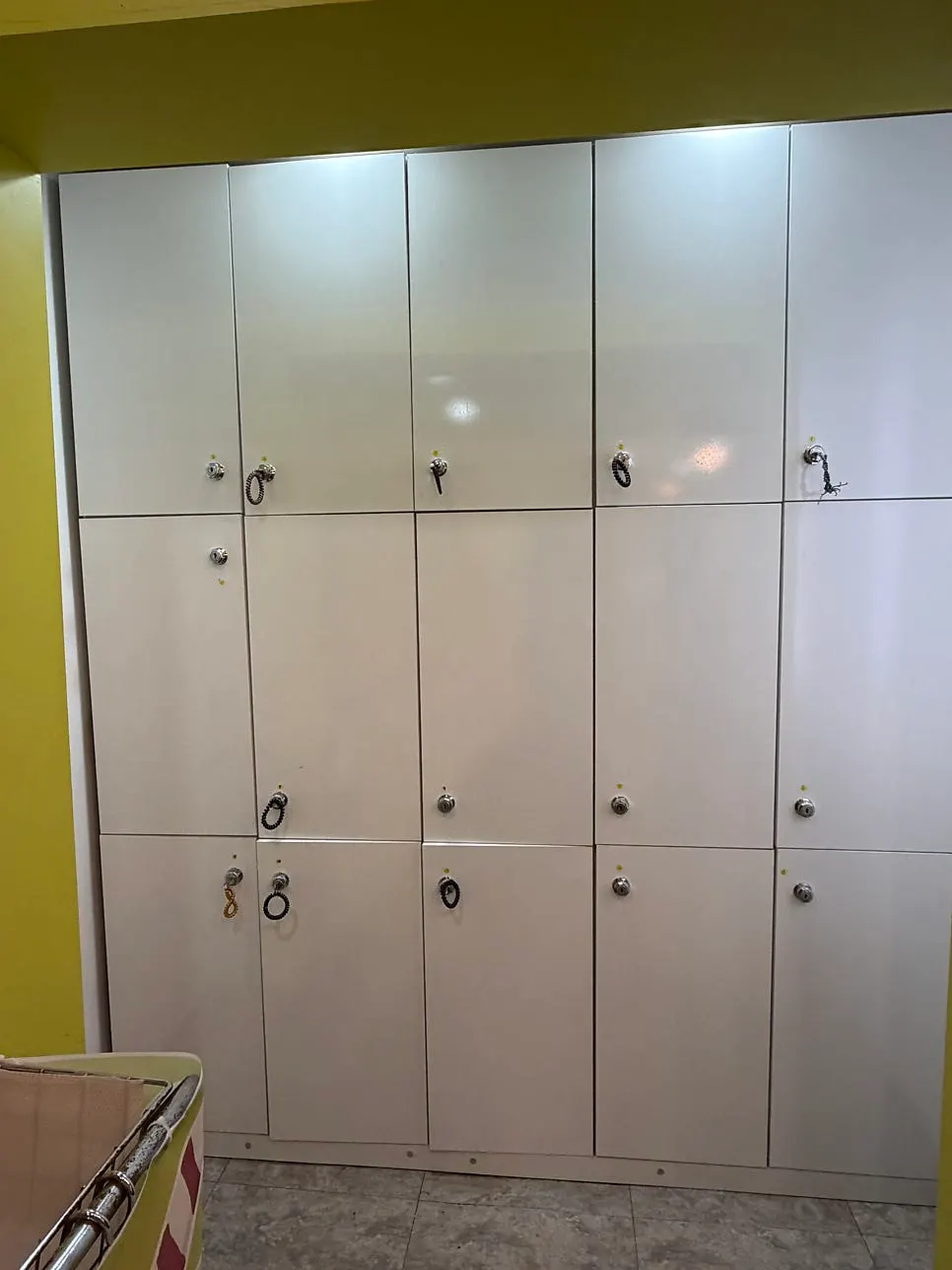 Espacio de entrada dentro de Anma Jogyok Cafe Manjok