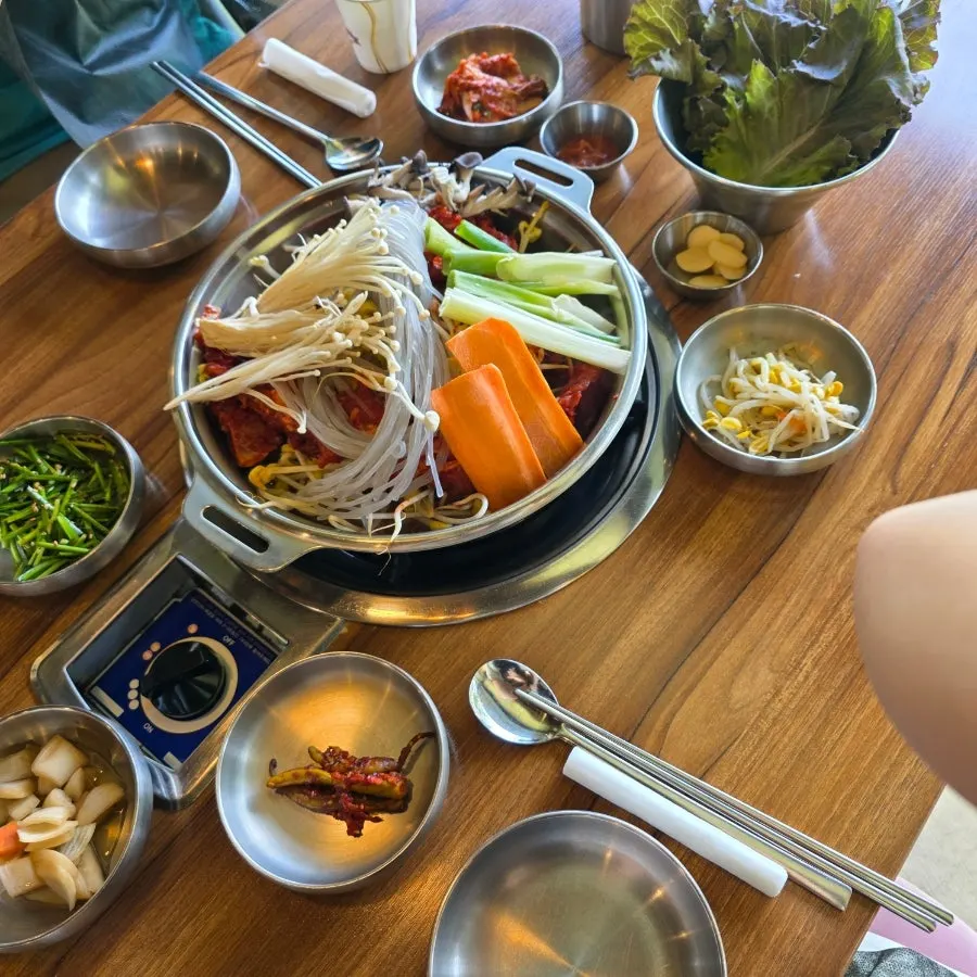 Generous pot of galbi hot pot