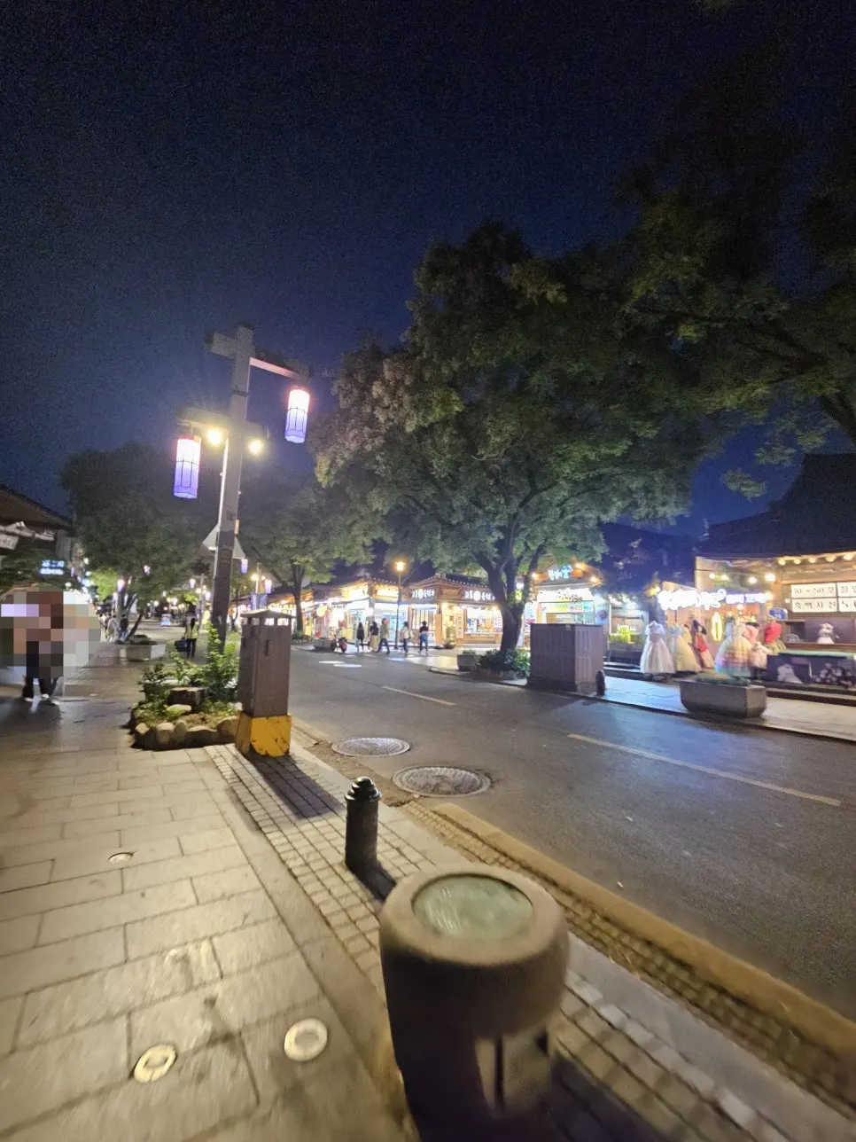 Eunhaeng-ro street in Jeonju Hanok Village lined with shops