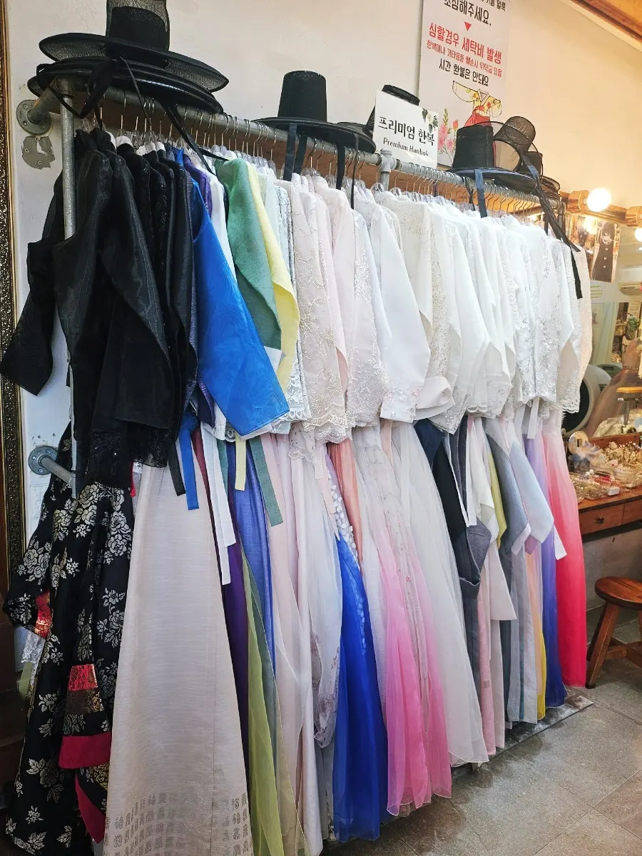 Display of hanbok and Enlightenment-era costumes
