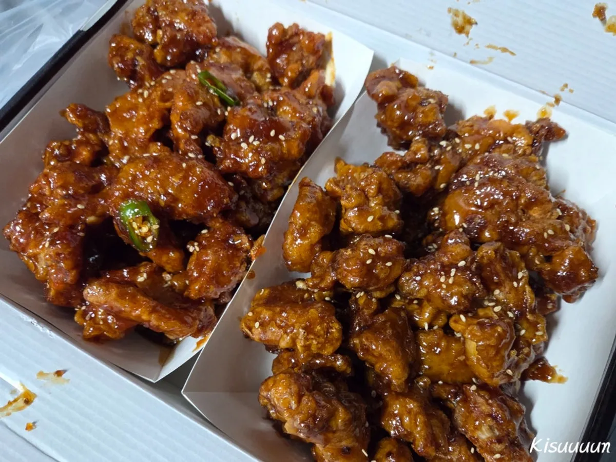 A full tray of takeout shrimp dakgangjeong half-and-half