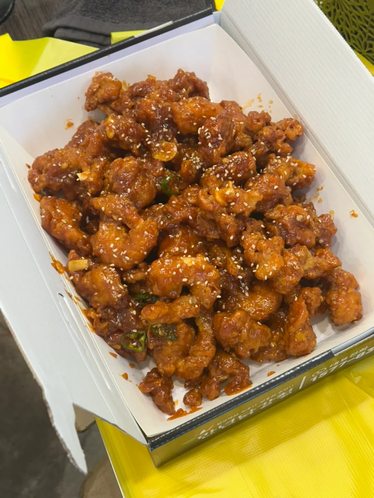 Boneless dakgangjeong coated in seasoning sauce