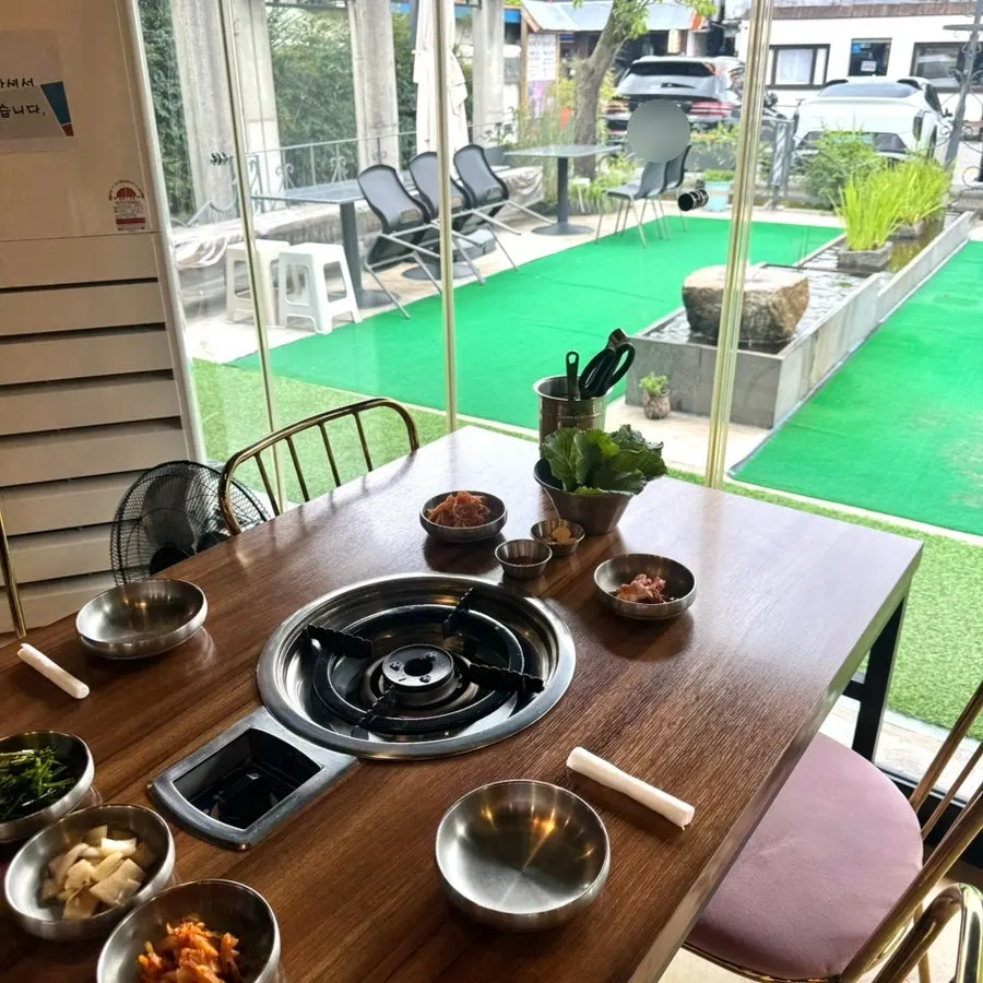 Jeonju-style mulgalbi hot pot spread before boiling